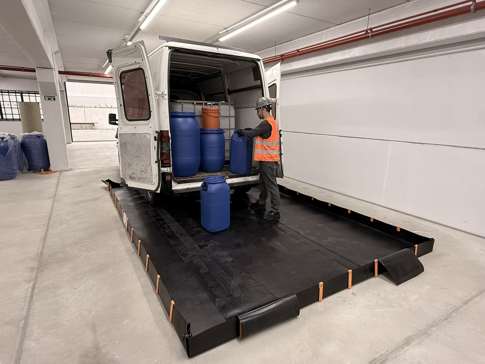 bacia de contenção sob medida 4